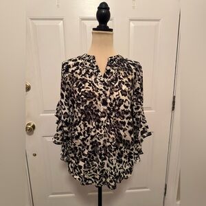 Vince Camuto Black and Cream Animal Print Blouse w/ ruffle sleeve, NWTS, XS